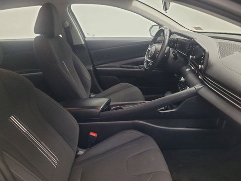 Used 2022 Hyundai Elantra SEL w/ Convenience Package FWD image 21