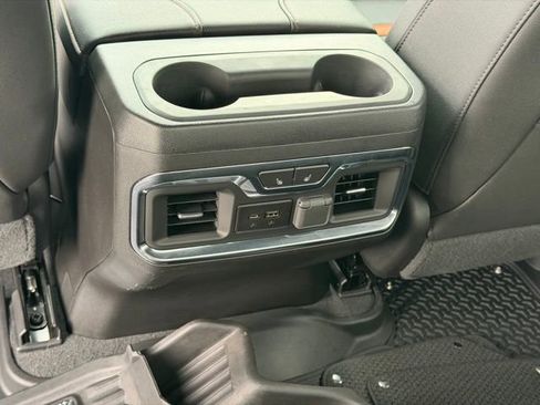 Used 2023 GMC Sierra 2500 AT4 image 15