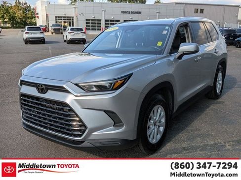 Certified 2024 Toyota Grand Highlander XLE image 7