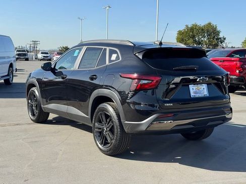 New 2026 Chevrolet Trax ACTIV image 3