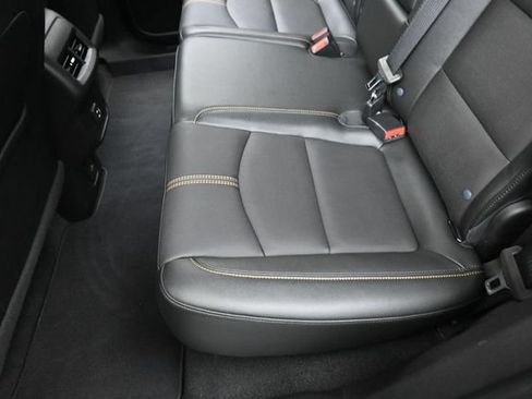 Used 2024 Chevrolet Equinox Premier FWD image 22