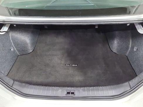 Used 2024 Nissan Altima 2.5 SV image 40