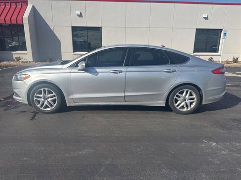 Used 2014 Ford Fusion SE image 6