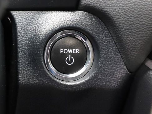 Used 2023 Toyota RAV4 SE image 33