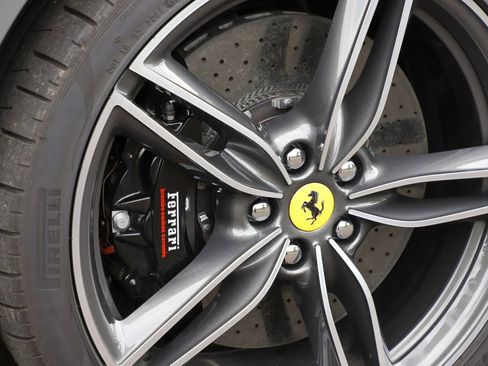 Certified 2024 Ferrari Roma Spider RWD image 18