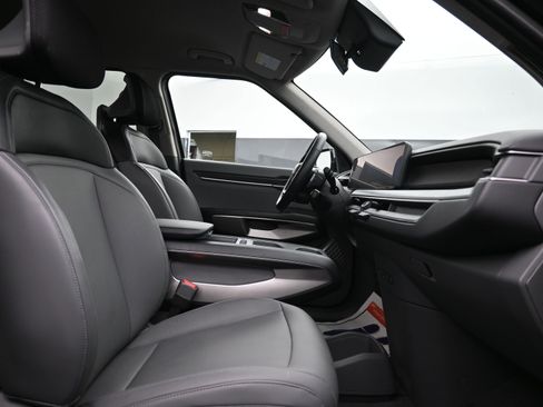 Used 2024 Kia EV9 Light image 14