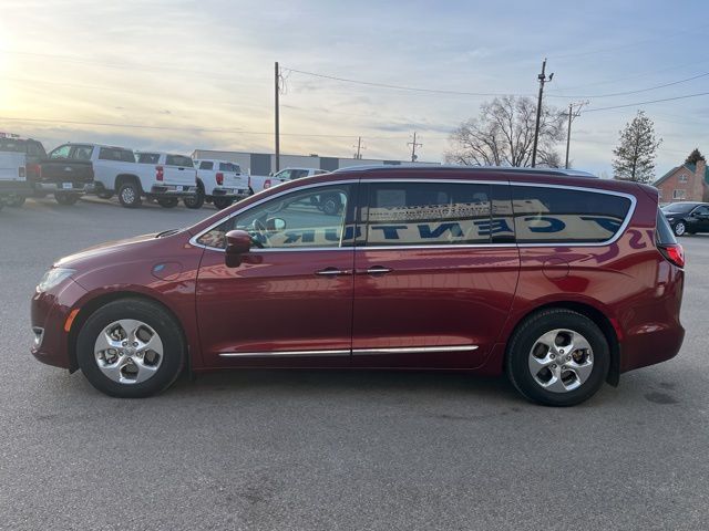 Used 2019 Chrysler Pacifica Touring-L FWD image 8