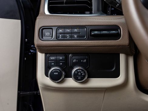 Used 2024 GMC Yukon XL Denali image 20