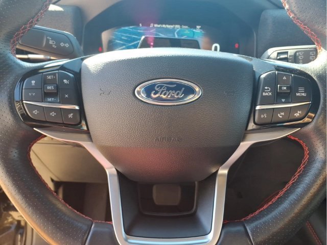 Used 2025 Ford Explorer ST-Line AWD/4WD image 15