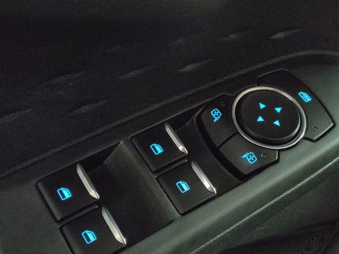 Used 2020 Ford Escape SE Sport image 27