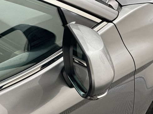 Used 2025 Toyota Camry XLE image 10