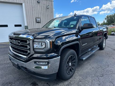 Used 2018 GMC Sierra 1500 SLE w/ SLE Value Package AWD/4WD image 9