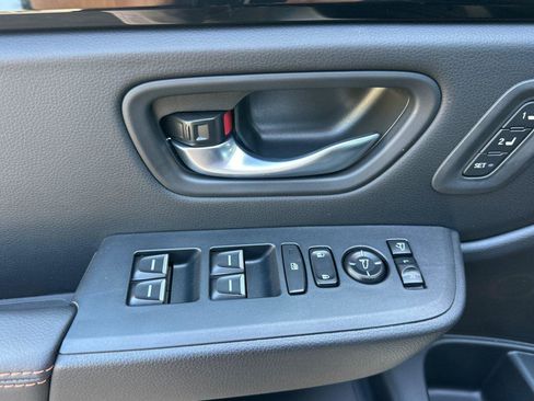New 2025 Honda Pilot TrailSport image 8
