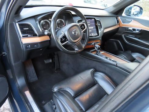 Used 2018 Volvo XC90 T6 Inscription w/ Convenience Package AWD/4WD image 4