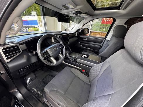Certified 2023 Toyota Sequoia SR5 AWD/4WD image 19