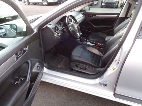 Used 2015 Volkswagen Passat 1.8T SE image 13