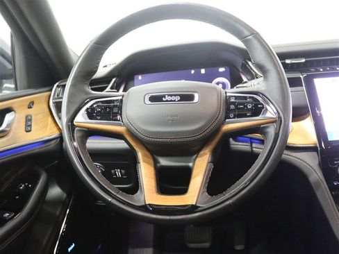 Used 2023 Jeep Grand Cherokee L Summit AWD/4WD image 30