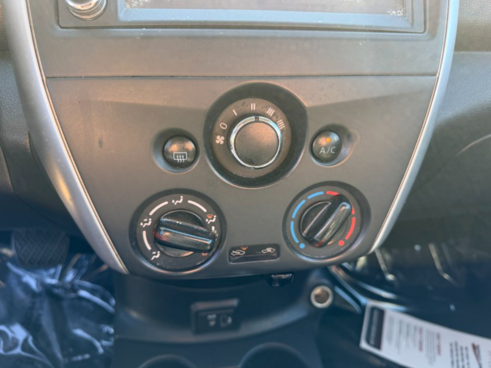 Used 2019 Nissan Versa SV FWD image 23