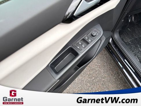 New 2025 Volkswagen Taos S image 11