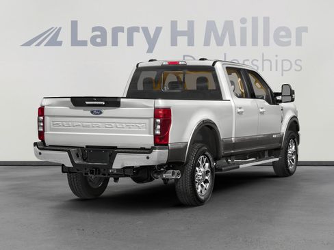 Used 2022 Ford F350 Lariat w/ Tremor Off-Road Package AWD/4WD image 4