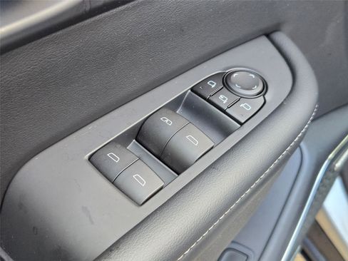 Used 2025 Buick Enclave Preferred FWD image 25