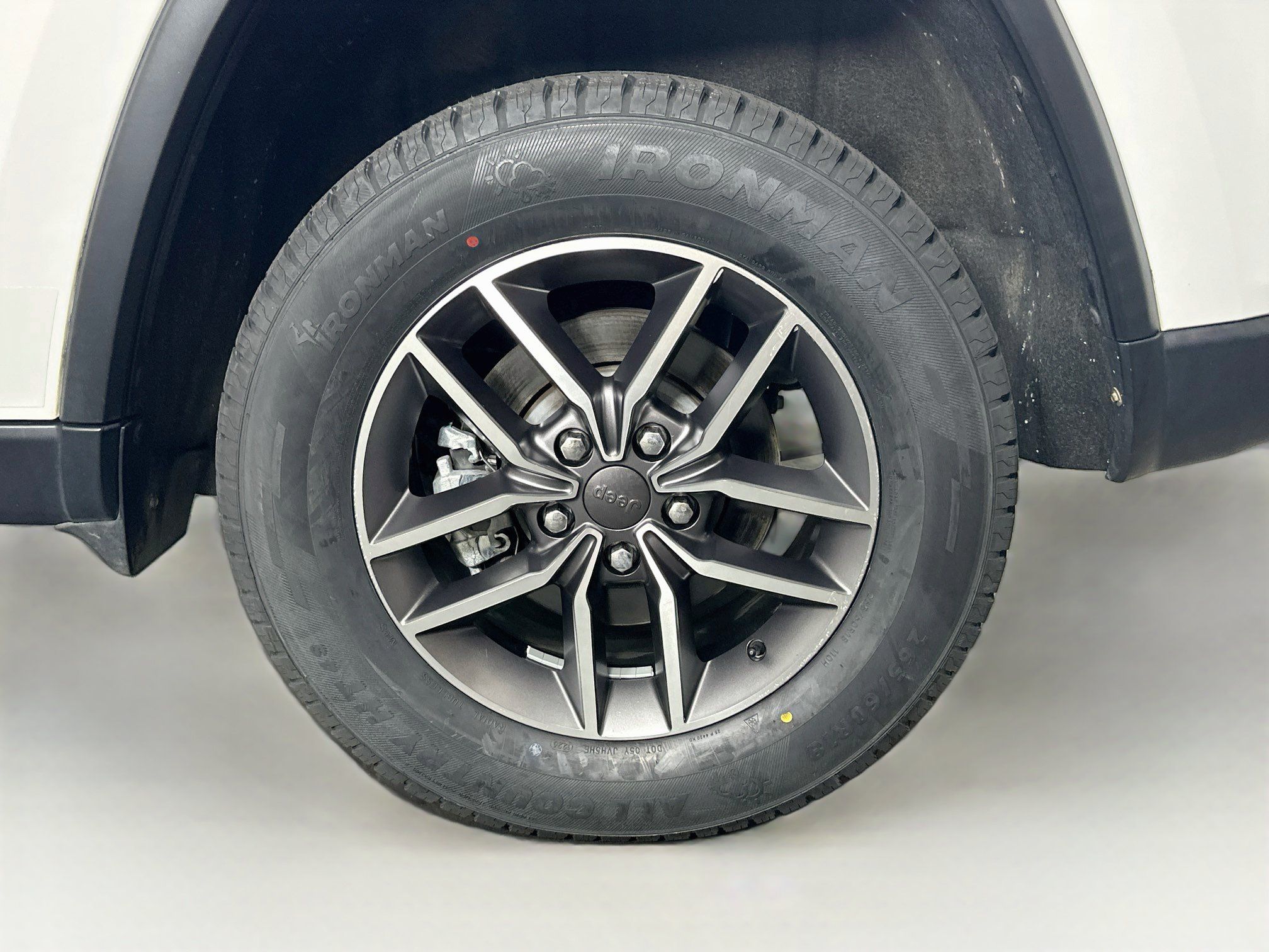 Used 2021 Jeep Grand Cherokee Limited AWD/4WD image 11