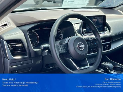 Certified 2023 Nissan Rogue SV FWD image 5