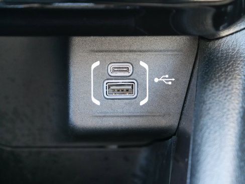 Used 2024 Jeep Compass Latitude image 20