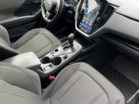 Used 2024 Subaru Crosstrek 2.0i Premium w/ Crosstrek Mirror Package image 16
