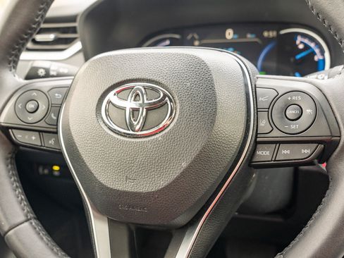 Used 2024 Toyota RAV4 XSE AWD/4WD image 30