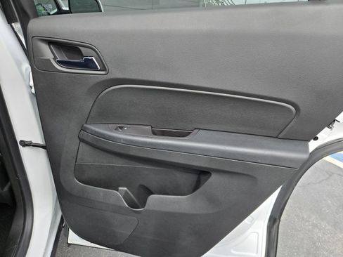 Used 2017 GMC Terrain SLE image 25