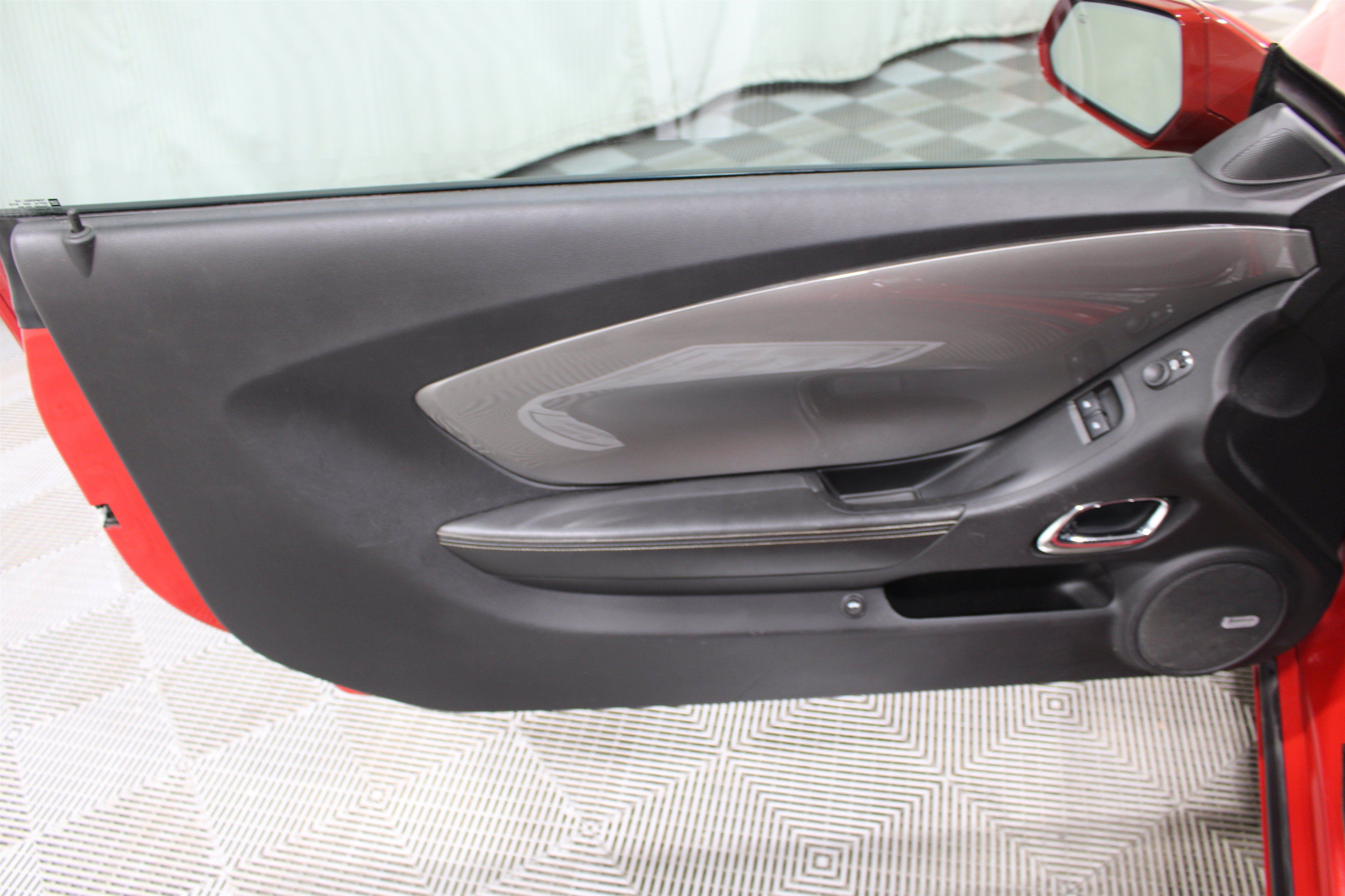 Used 2010 Chevrolet Camaro SS RWD image 6
