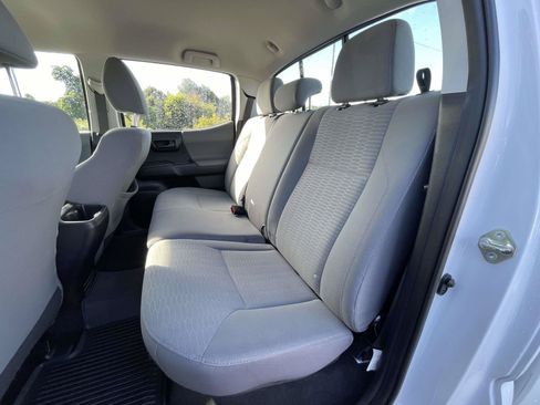 Used 2018 Toyota Tacoma SR w/ SR Convenience Package AWD/4WD image 12