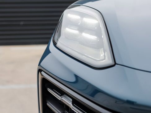 Certified 2024 Porsche Cayenne S image 13