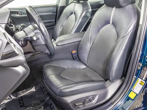 Used 2021 Toyota Camry XLE FWD image 21