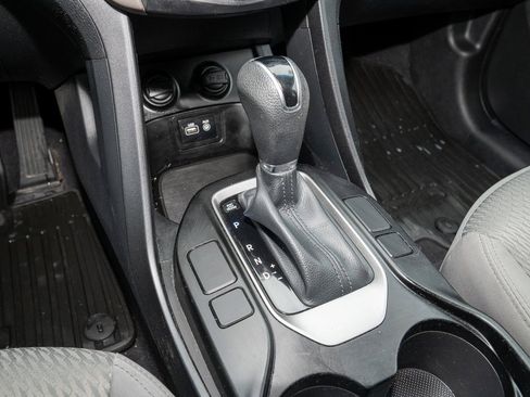 Used 2018 Hyundai Santa Fe Sport image 15