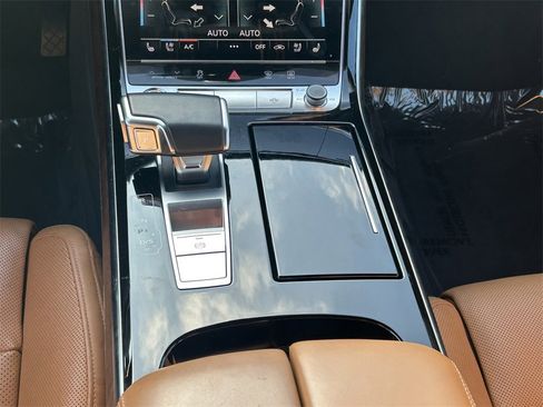 Used 2022 Audi A8 L 3.0T image 22