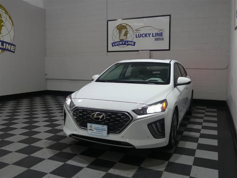Used 2020 Hyundai Ioniq Limited FWD image 4