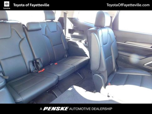Used 2024 Kia Telluride S w/ S Sunroof Package AWD/4WD image 5