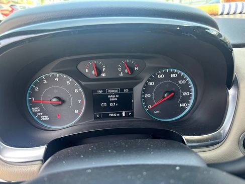 Used 2022 Chevrolet Traverse LS FWD image 8