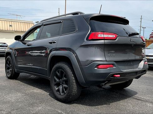 Used 2016 Jeep Cherokee Trailhawk w/ Comfort/Convenience Group AWD/4WD image 4