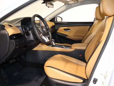 Used 2025 Nissan Sentra SV w/ SV Premium Package image 36