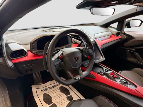 Used 2024 Lamborghini Revuelto image 25