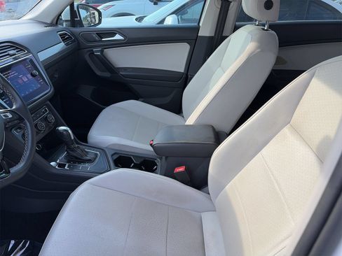 Used 2021 Volkswagen Tiguan SEL FWD image 7