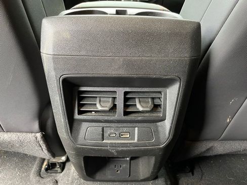 Used 2024 Chevrolet Colorado Z71 w/ Z71 Convenience Package 2 AWD/4WD image 28