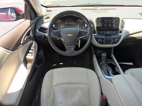 Used 2019 Chevrolet Malibu Premier FWD image 28