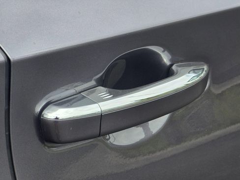 Used 2018 Honda Accord Touring image 28