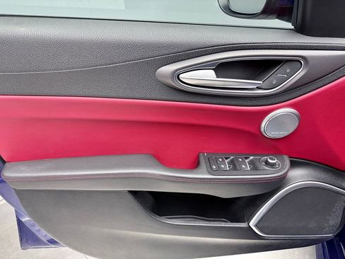 Used 2020 Alfa Romeo Giulia Ti Sport w/ Quick Order Package 22S Sport image 15