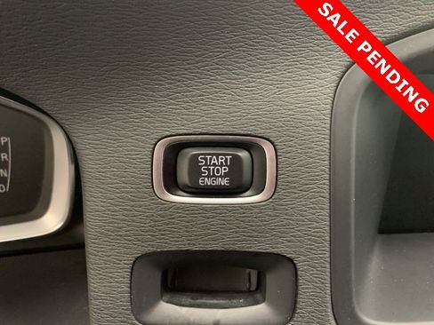 Used 2018 Volvo V60 T5 Dynamic w/ Vision Package image 13