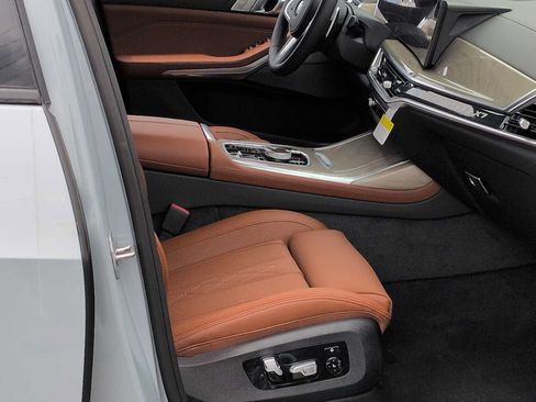 New 2027 BMW X7 xDrive40i w/ Executive Package AWD/4WD image 24